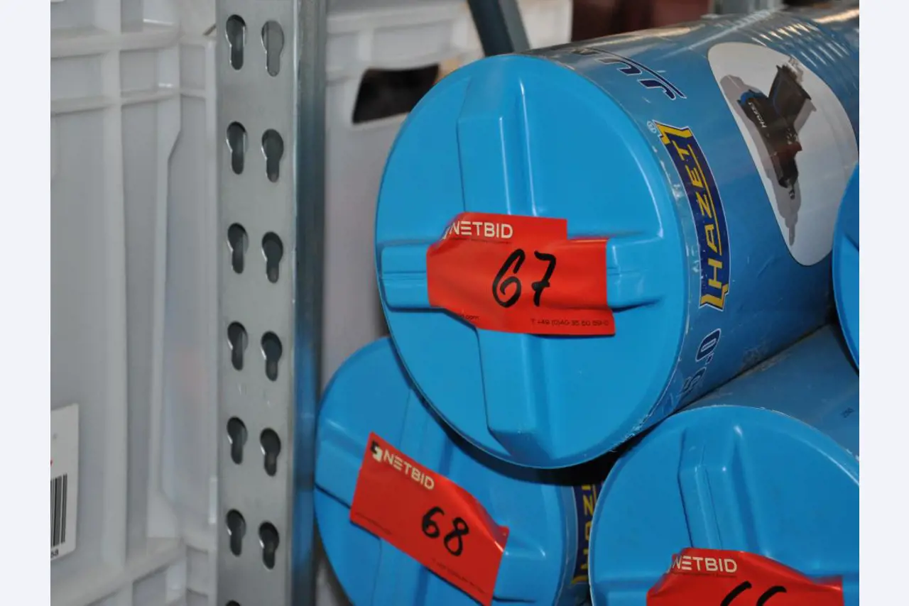 Máquinas, ferramentas, mercadorias / equipamento de oficina do ambiente<br> Comércio automóvel / serviço de pneus-11